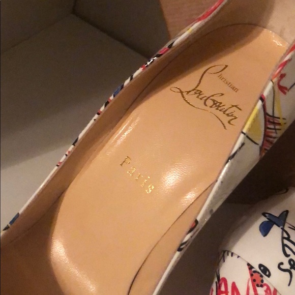 Christian Louboutin never worn with dust bag. - Picture 3 of 8